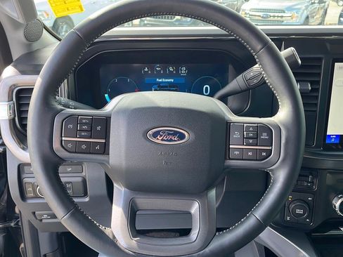 Used 2024 Ford F350 Lariat image 15