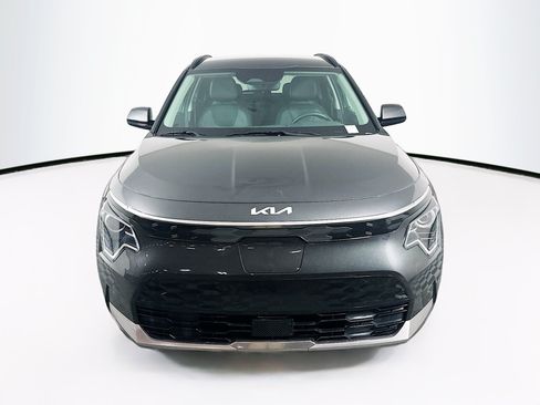 Used 2024 Kia Niro Wind FWD image 2