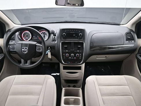 Used 2016 Dodge Grand Caravan SE w/ Quick Order Package 29E SE FWD image 13