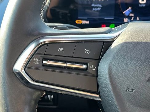 Used 2024 Chevrolet Equinox EV LT FWD image 18