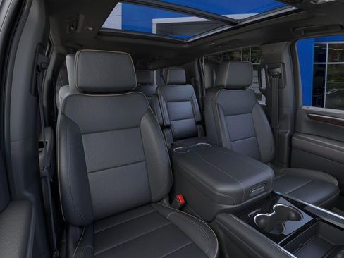 New 2026 Chevrolet Suburban Premier AWD/4WD image 16