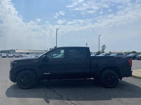 Used 2025 GMC Sierra 1500 Elevation w/ LPO, Elevation Black Package AWD/4WD image 7