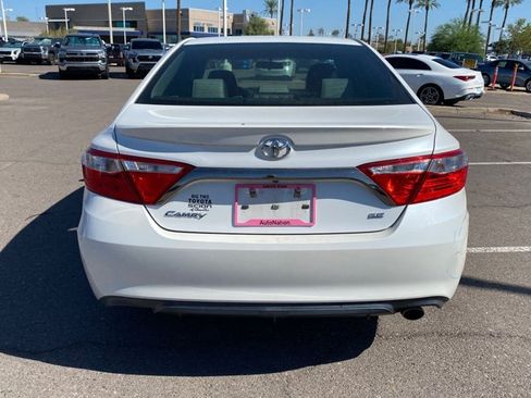 Used 2016 Toyota Camry SE FWD image 4