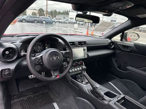 Used 2026 Toyota GR86 Premium w/ ALL Weather Mat Package (TMS) image 19