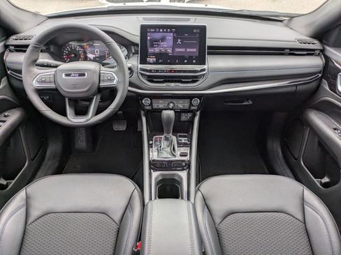 New 2026 Jeep Compass Latitude image 15