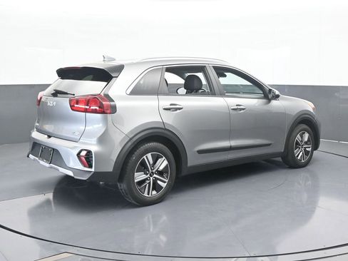Used 2022 Kia Niro LXS image 6