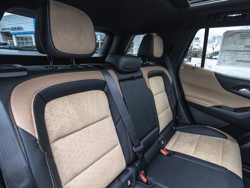 New 2026 Chevrolet Equinox ACTIV w/ Safety and Technology Package AWD/4WD image 35