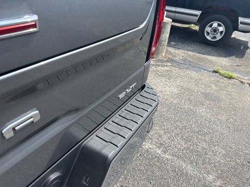 Certified 2020 GMC Sierra 1500 SLT w/ SLT Premium Package AWD/4WD image 39