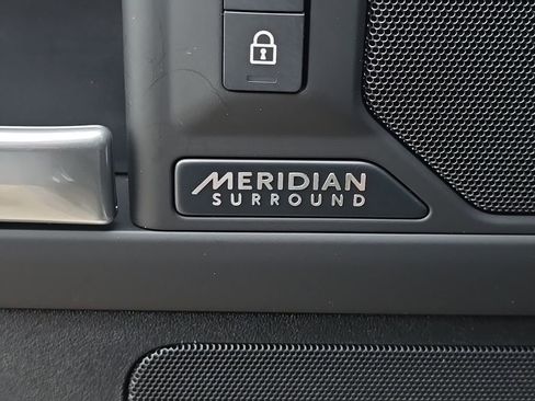 New 2026 Land Rover Defender 130 X-Dynamic SE AWD/4WD image 13