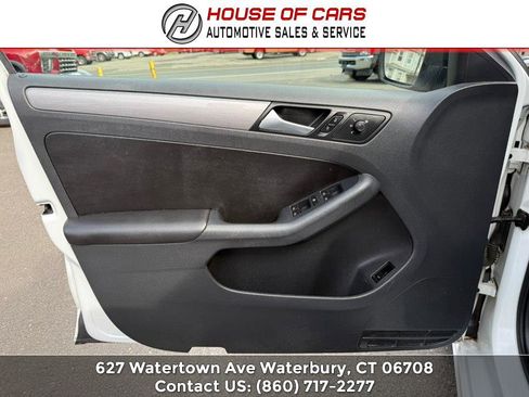 Used 2016 Volkswagen Jetta Sport image 48