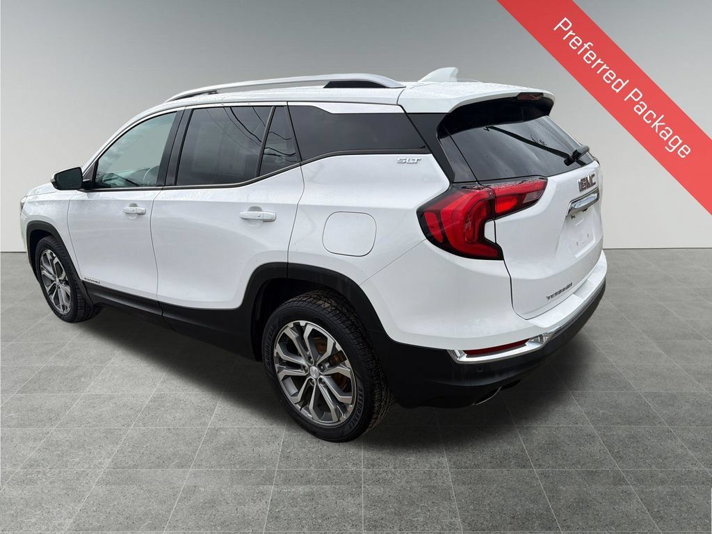Used 2019 GMC Terrain SLT w/ Preferred Package FWD image 4