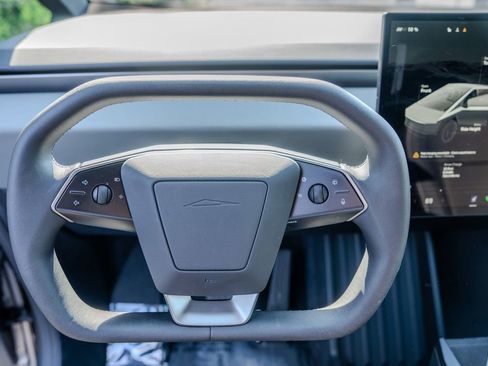 Used 2026 Tesla Cybertruck AWD Crew Cab image 5