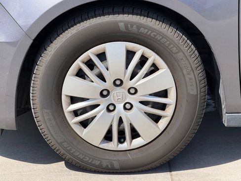 Used 2016 Honda Odyssey LX image 11