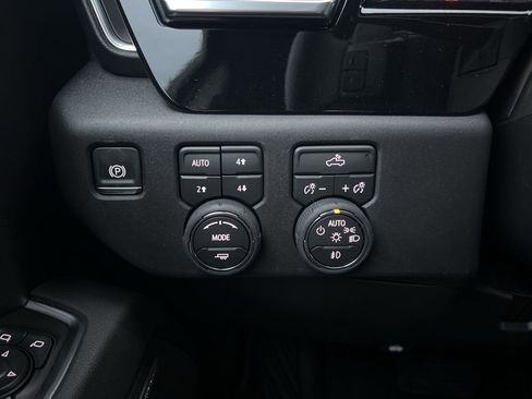 New 2026 Chevrolet Silverado 1500 LT Trail Boss w/ Convenience Package II image 15