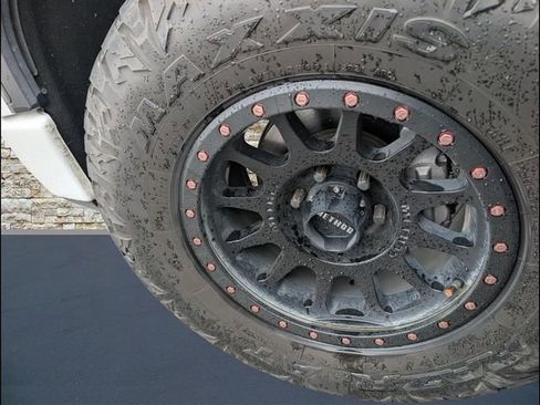 Used 2021 GMC Sierra 1500 AT4 w/ AT4 Premium Package AWD/4WD image 9