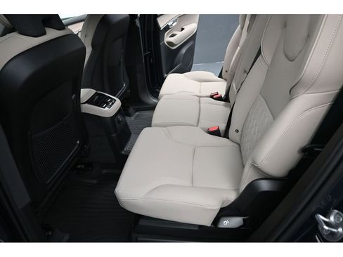 New 2026 Volvo XC90 T8 Plus w/ Protection Package Premier AWD/4WD image 13