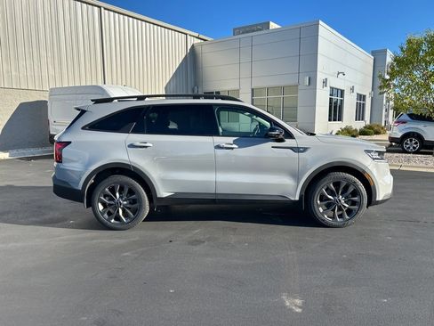 Certified 2022 Kia Sorento X-Line EX AWD/4WD image 5