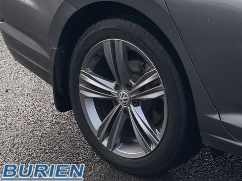 Used 2020 Volkswagen Jetta R-Line image 28