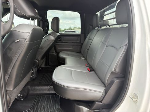 Used 2024 RAM 2500 Tradesman w/ Chrome Appearance Group AWD/4WD image 21