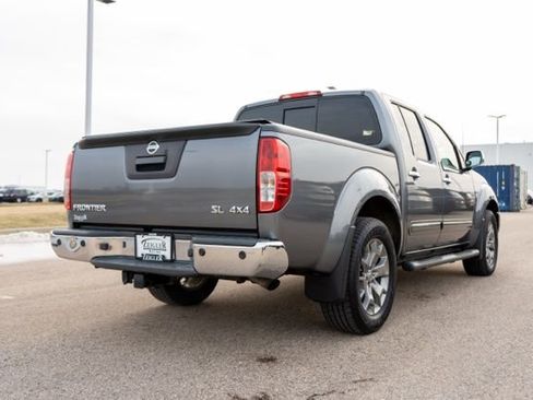 Used 2019 Nissan Frontier SL AWD/4WD image 7