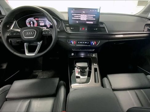 Used 2025 Audi Q5 2.0T Premium Plus w/ Premium Plus Package image 9
