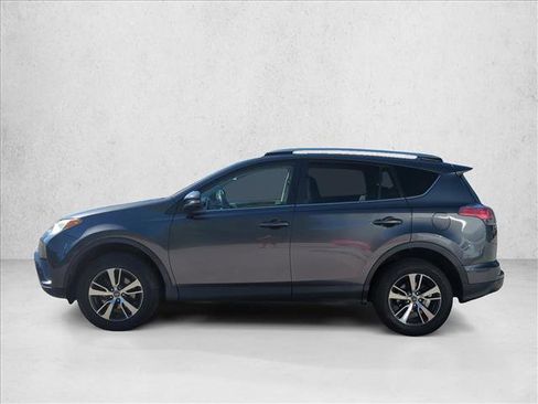 Used 2018 Toyota RAV4 XLE image 8