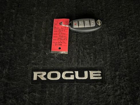 Used 2022 Nissan Rogue SV image 27