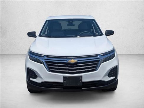 Used 2023 Chevrolet Equinox LS FWD image 2