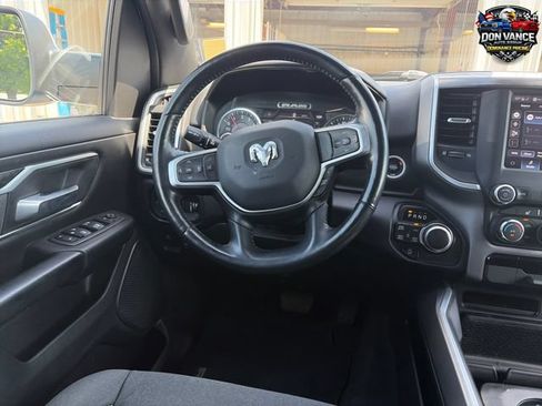 Used 2022 RAM 1500 Big Horn AWD/4WD image 14