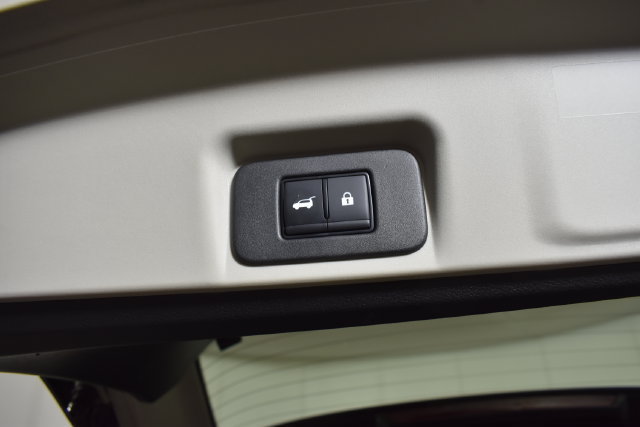 Used 2024 Nissan Ariya AWD image 32