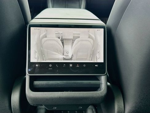 Used 2025 Tesla Model 3 Long Range RWD image 17