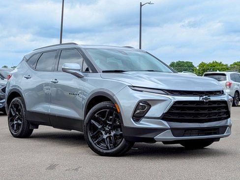 Used 2024 Chevrolet Blazer LT w/ Sound & Technology Package AWD/4WD image 29