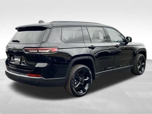 Used 2024 Jeep Grand Cherokee L Limited w/ Luxury Tech Group II image 7