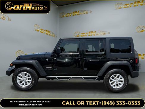 Used 2017 Jeep Wrangler Unlimited Sport w/ Quick Order Package 24S AWD/4WD image 8