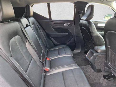 Used 2019 Volvo XC40 T5 Momentum AWD/4WD image 18