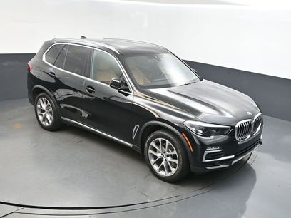 Used 2021 BMW X5 xDrive40i w/ Premium Package 2
