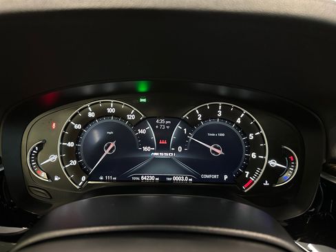Used 2018 BMW M550i xDrive image 39