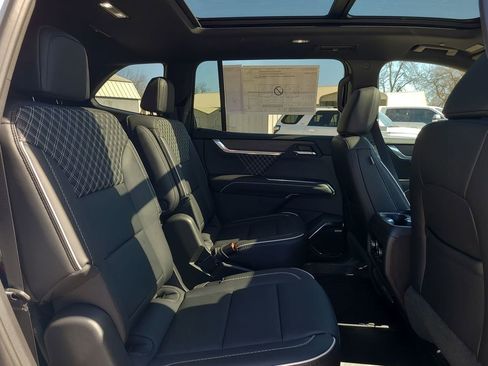 New 2026 GMC Acadia Denali w/ Super Cruise Package image 28