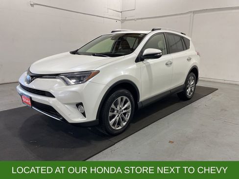 Used 2016 Toyota RAV4 Limited image 3