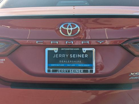 Used 2022 Toyota Camry XSE w/ Navigation Package image 14