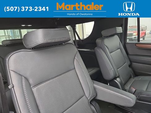 Used 2025 GMC Yukon XL Denali image 17