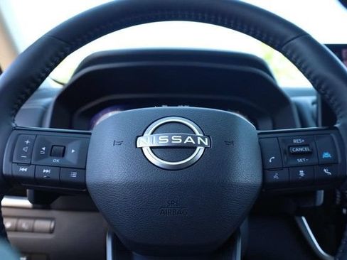 Certified 2025 Nissan Rogue SL w/ Tech Package AWD/4WD image 11