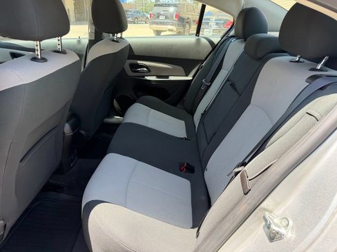 Used 2011 Chevrolet Cruze LS w/ Connectivity Package FWD image 11