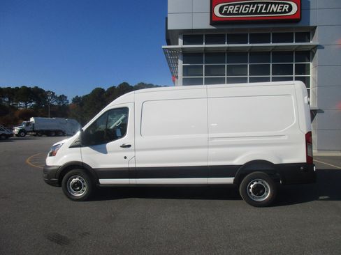 New 2026 Ford Transit 250 148 Medium Roof image 7
