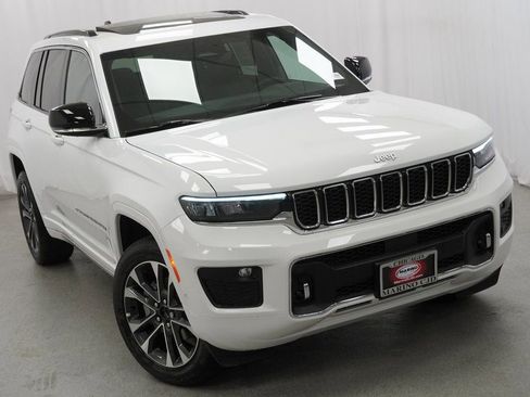 New 2025 Jeep Grand Cherokee Overland image 8