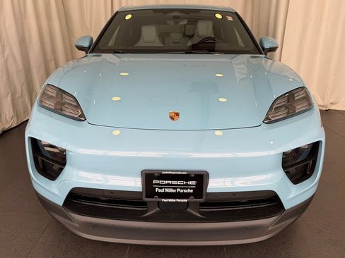 Certified 2026 Porsche Macan 4 Electric AWD/4WD image 6