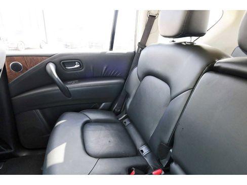 Used 2024 Nissan Armada SL image 9