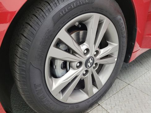 Used 2018 Hyundai Elantra SEL image 31