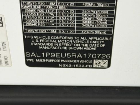 Used 2024 Land Rover Range Rover Sport SE AWD/4WD image 26