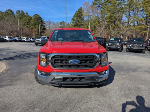 Used 2023 Ford F150 XLT image 2